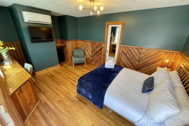 Room 84 of 156