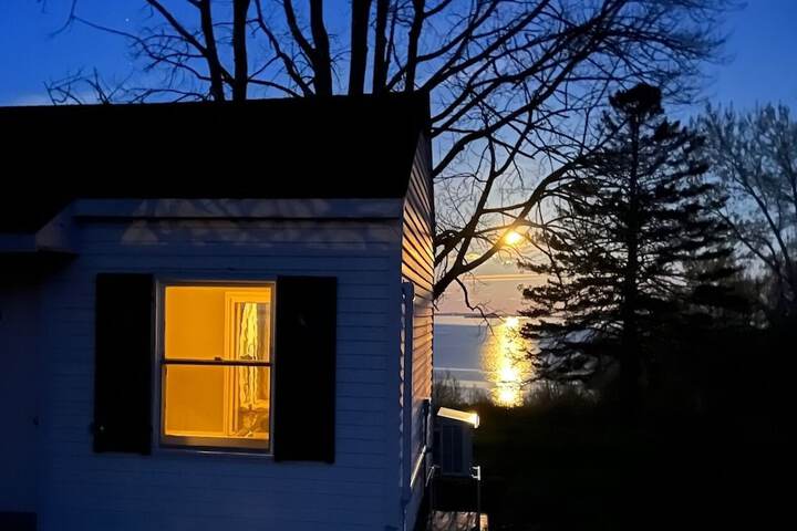 High Tide Inn