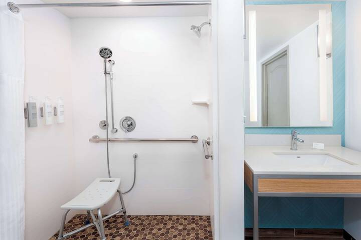 Room 20 of 43