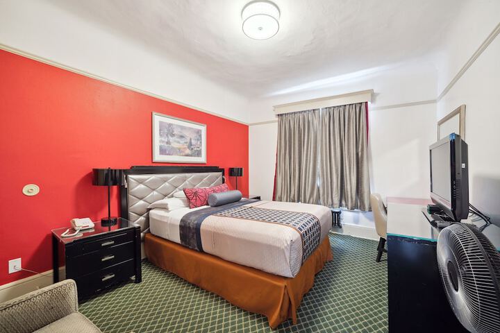 Room 47 of 68