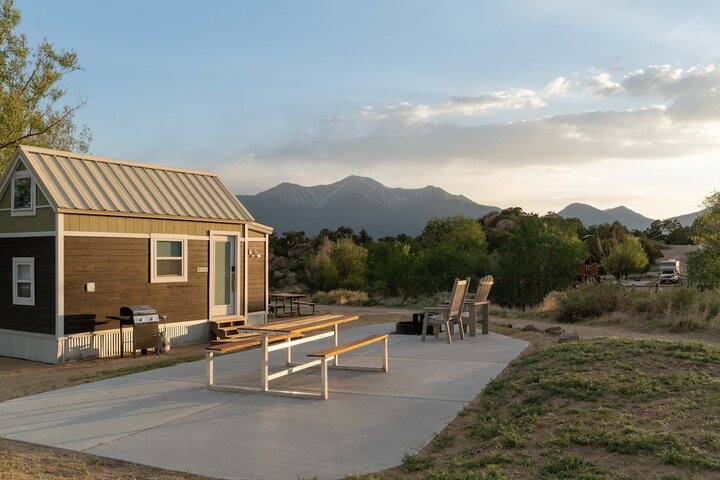 BV Overlook Camp & Lodging