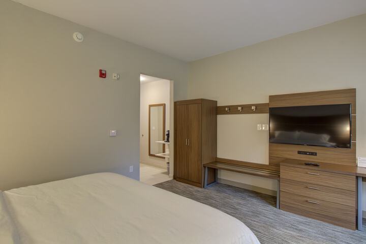 Room 30 of 60
