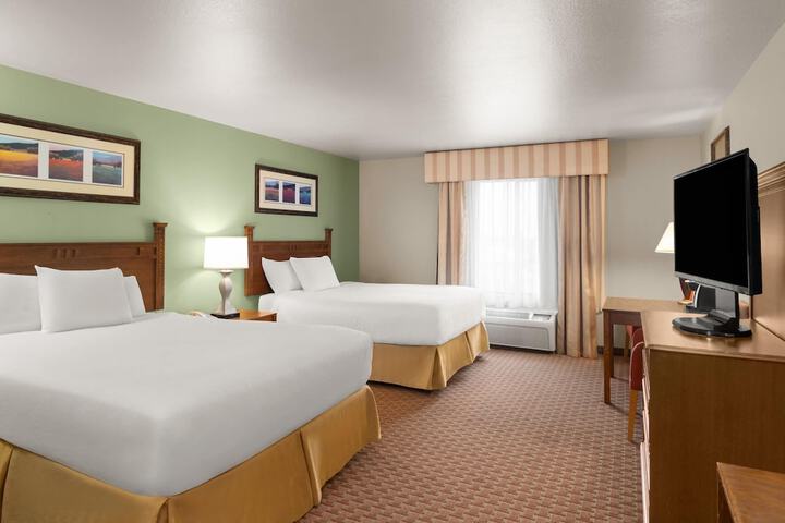 Baymont Inn and Suites by Wyndham Sturgis