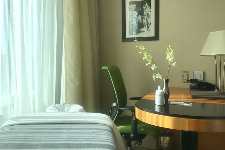 Room 34 of 82