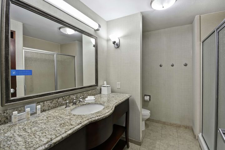 Room 14 of 38