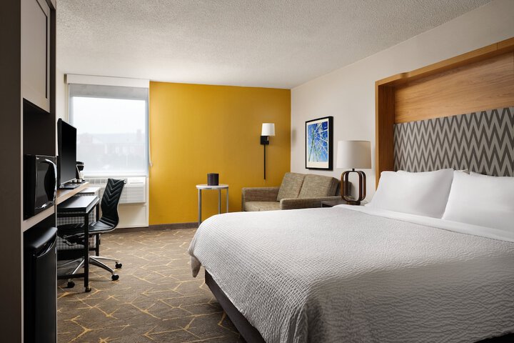 Room 16 of 35