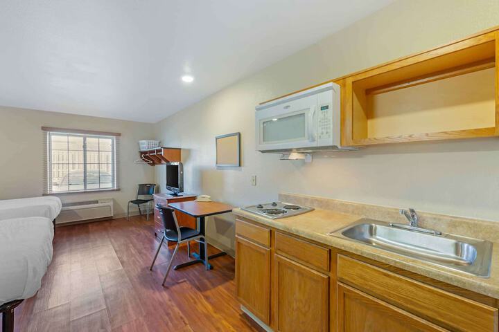 Room 10 of 25