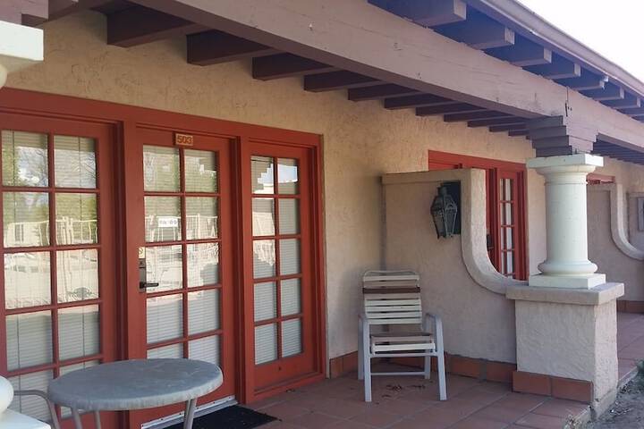 Mesa Golf Inn & Suites