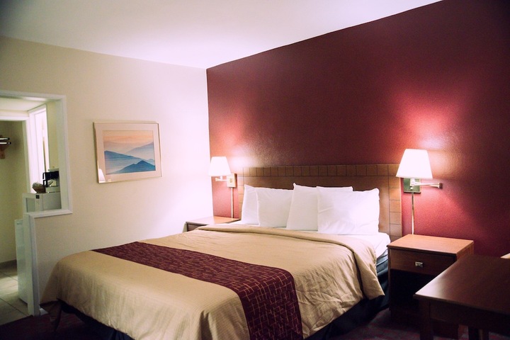 Room 22 of 34
