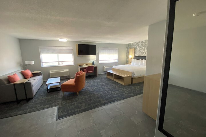Room 22 of 35