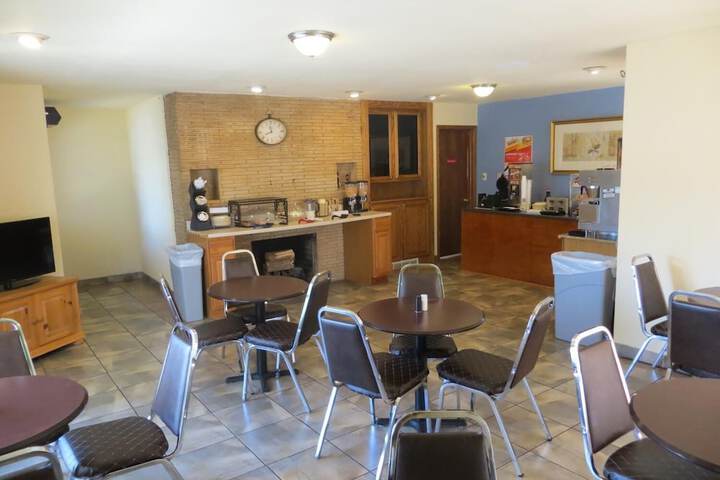 Silver Saddle Motel