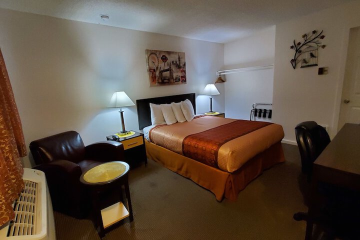Room 11 of 44