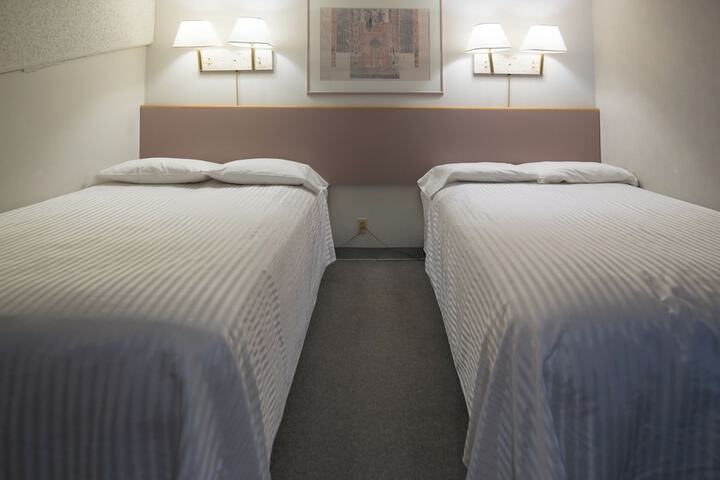 Room 8 of 20