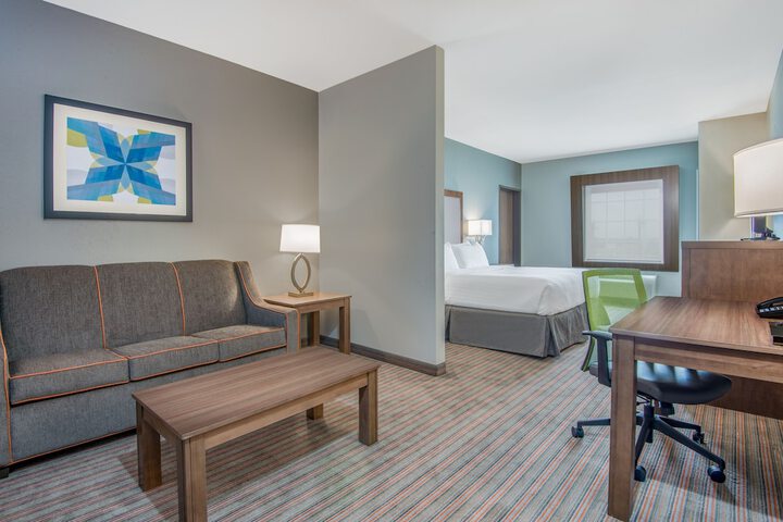 Holiday Inn Express & Suites Stillwater - University Area by IHG