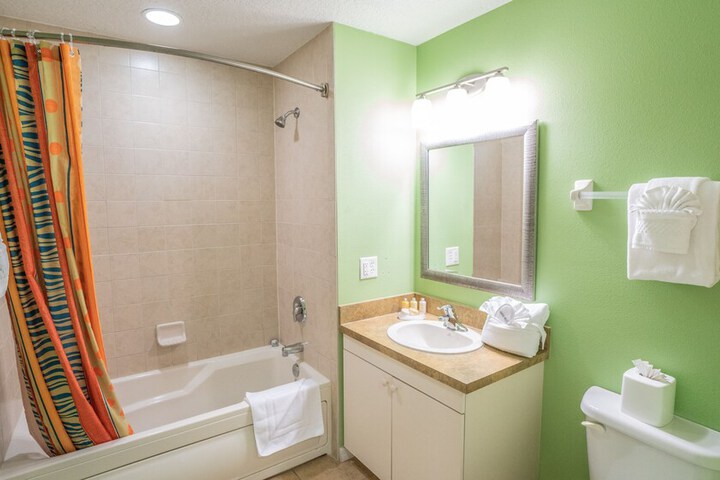 Barefoot Suites