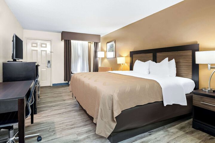 Room 21 of 46