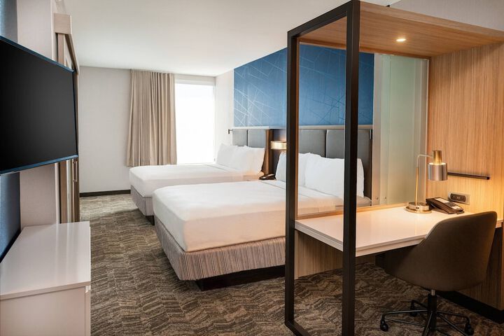 Room 6 of 27