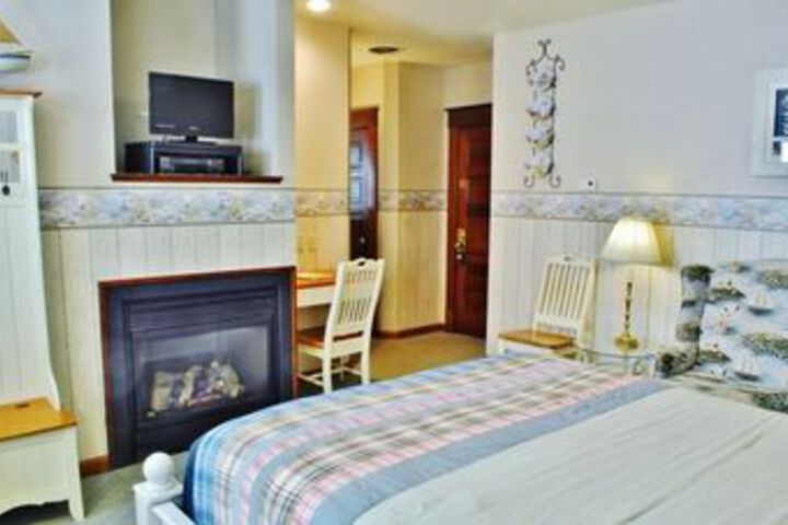 Arbor Hill Inn