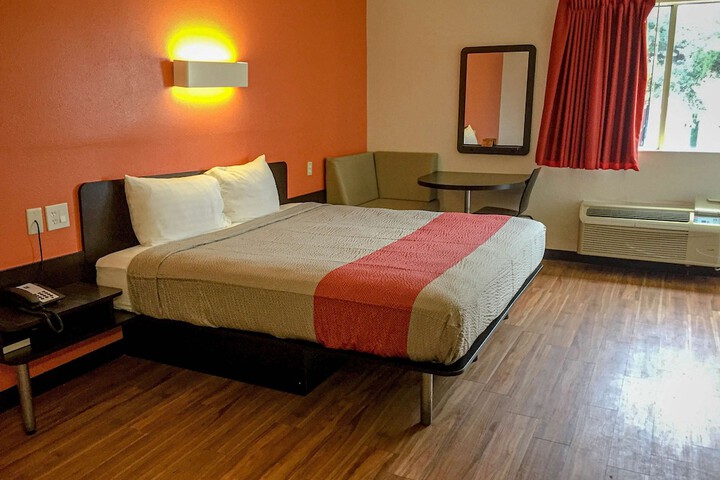 Motel 6 Woodway TX