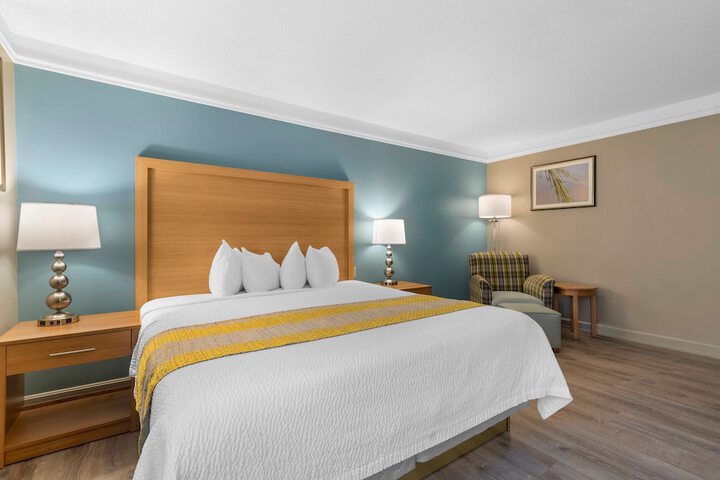 Best Western Plus Executive Court Inn & Conference Center