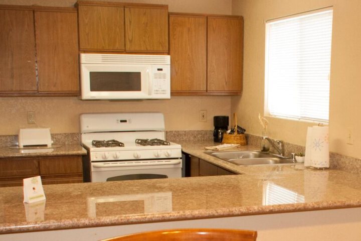 SUNNYVALE GARDEN SUITES HOTEL 29 PALMS A