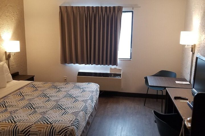 Motel 6 Elk Grove Village IL - OHare