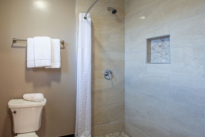 Room 9 of 31