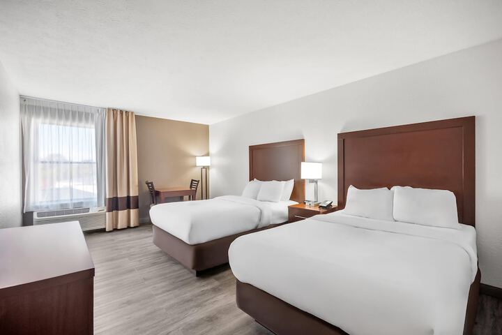 Comfort Inn & Suites Cincinnati Eastgate