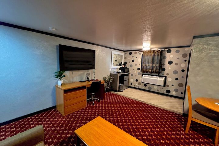 Room 37 of 49