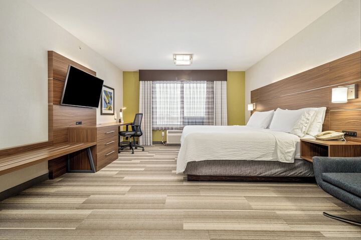 Room 38 of 348