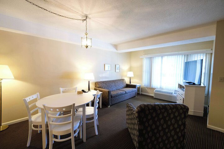 Room 71 of 131