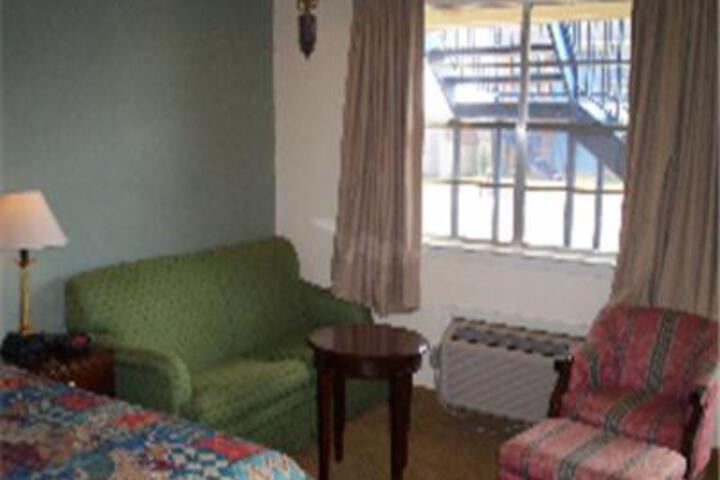 Somerville Inn and Suites