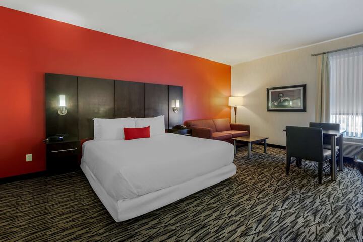 C Hotel by Carmens BW Premier Collection