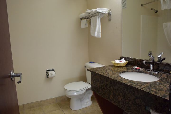 Travelodge Suites by Wyndham Newberg
