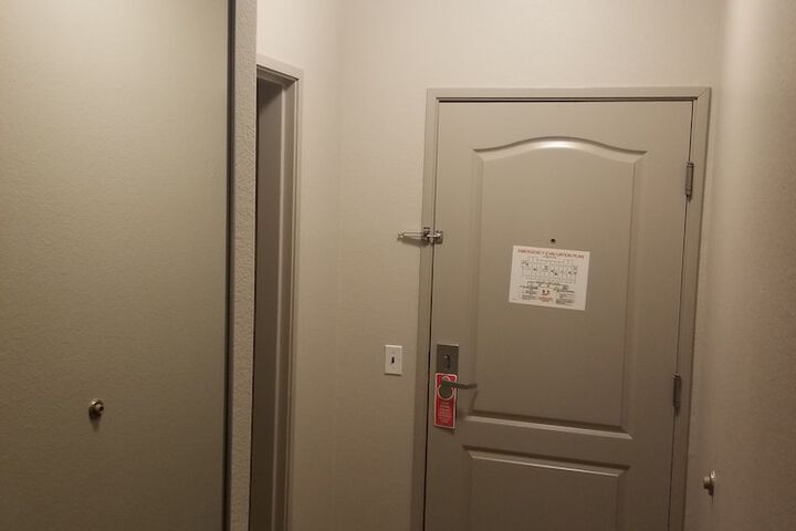 Room 21 of 31