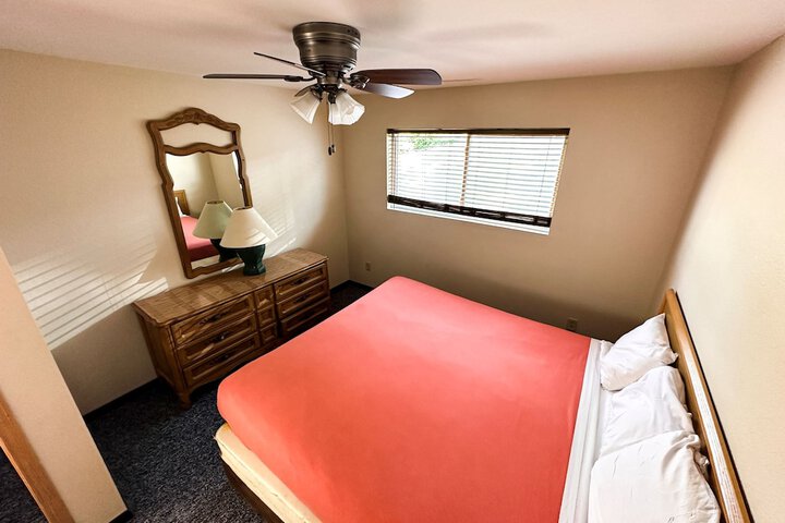 Room 121 of 299