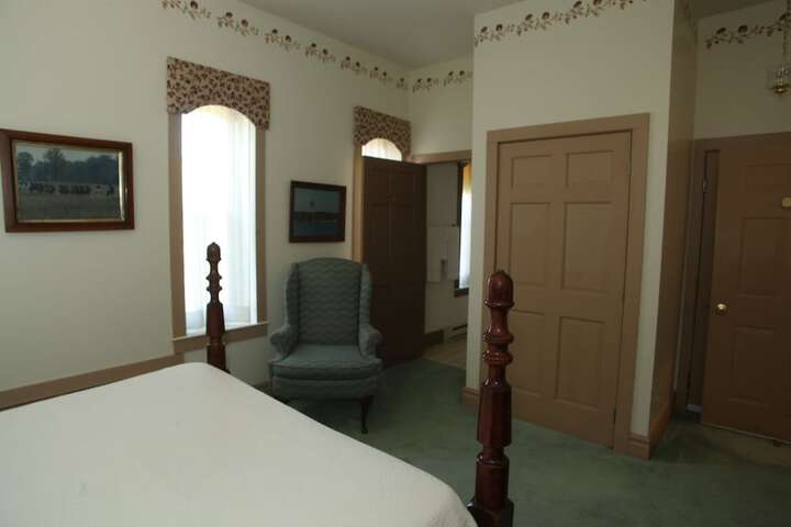 Room 44 of 68