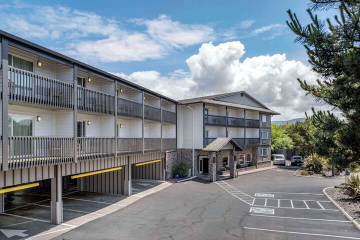 Comfort Inn & Suites Lincoln City