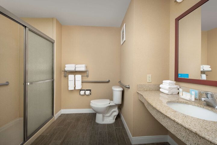 Room 8 of 35