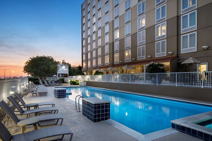 DoubleTree by Hilton Hotel Biloxi