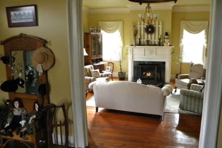 B & B at Oliver Phelps