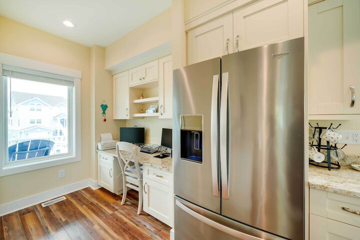 Corolla Vacation Rental w / Pool Walk to Beach!
