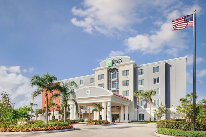 Hotel 6 of 43