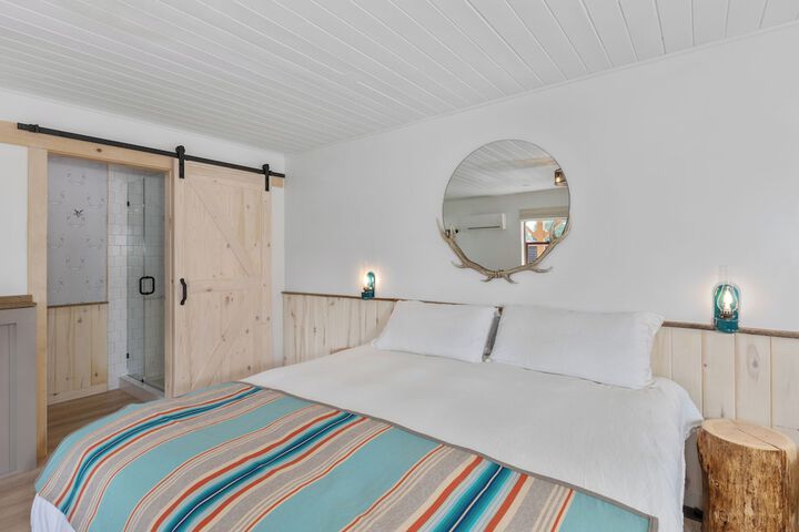 Room 40 of 70