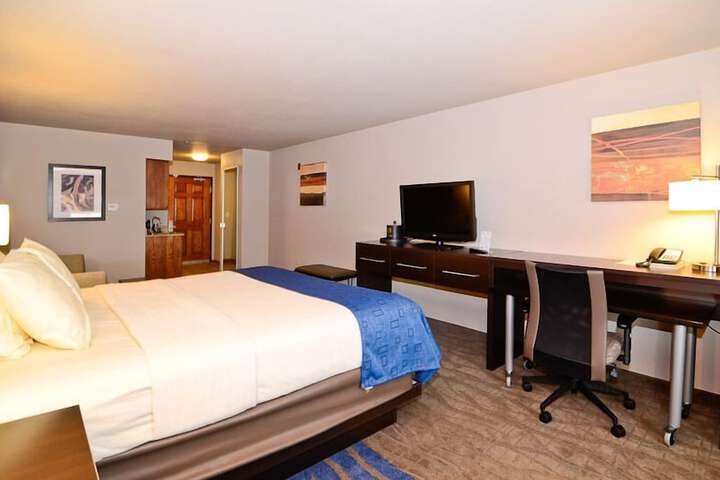Room 13 of 40
