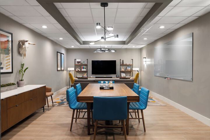 Crowne Plaza Phoenix - Chandler Golf Resort by IHG