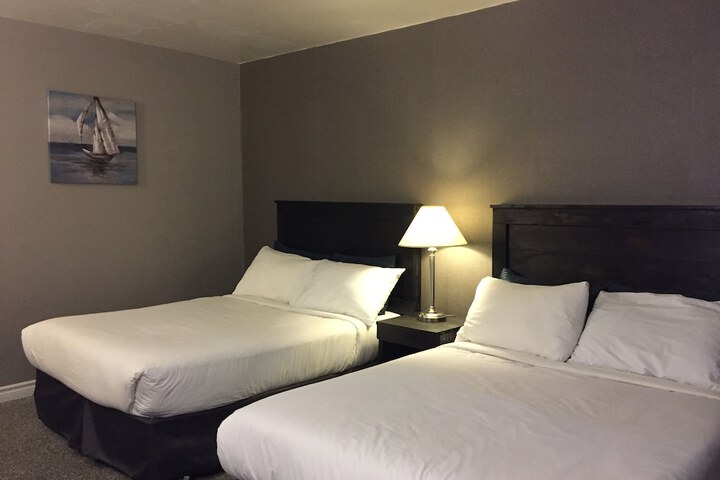 Room 43 of 65