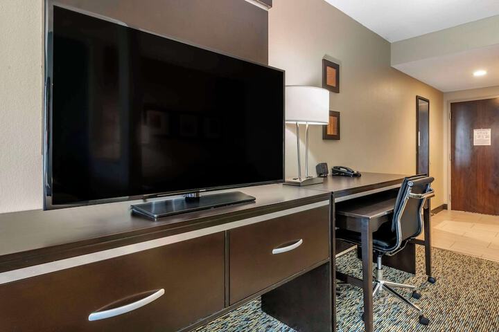Room 10 of 23