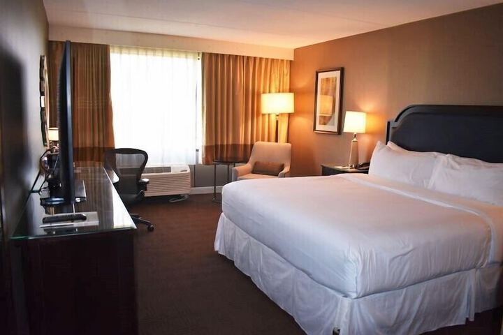 Sheraton Lisle Naperville Hotel