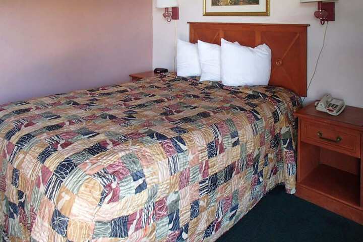 Rodeway Inn Leesburg Chain of Lakes